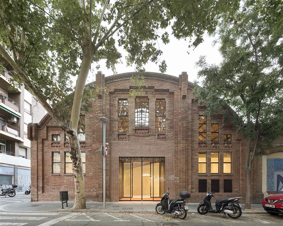 西班牙·克萊門特工廠改建為殯儀館---Xavier Ramoneda + Pau Millet